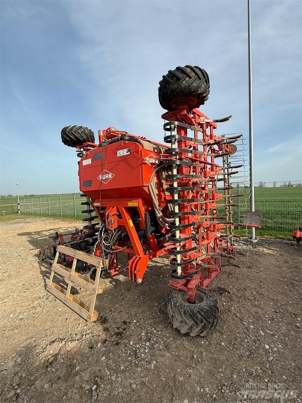 Kuhn MEGANT 600 Strivuitoare-altele