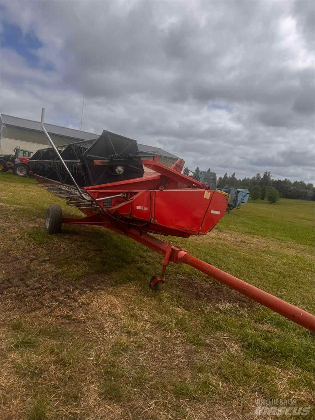 Massey Ferguson 40 Combine de secerat