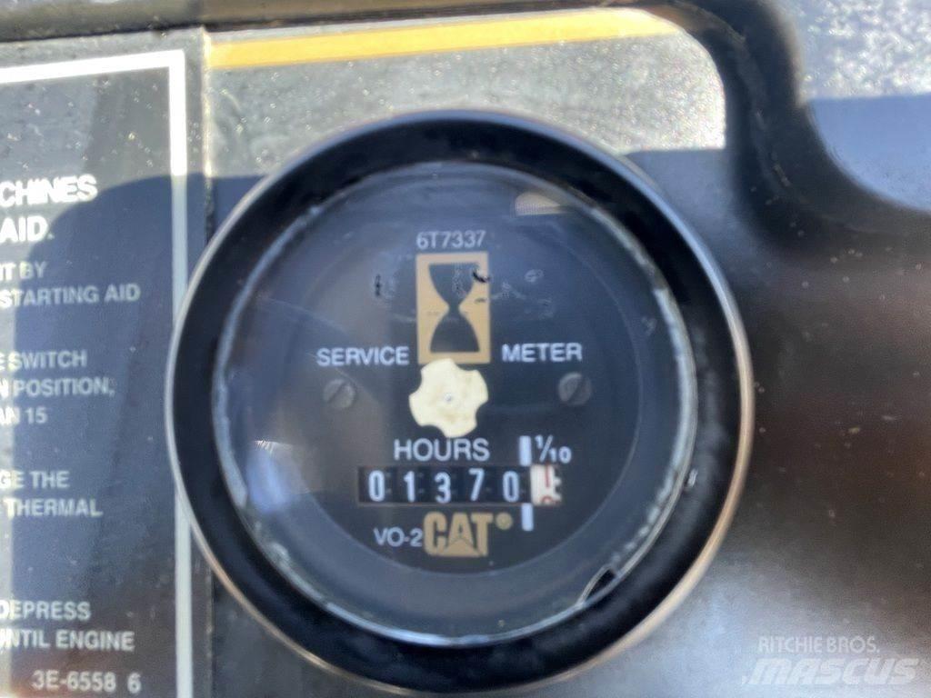 CAT CP-323C Tractoare