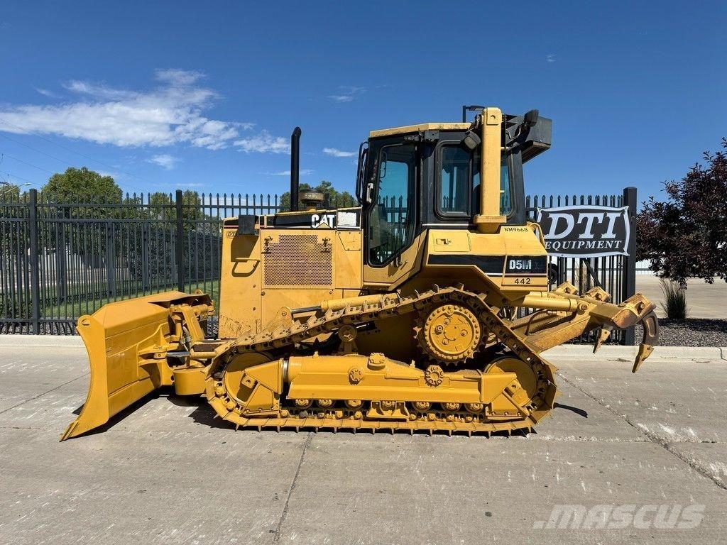 CAT D5M XL Buldozere pe senile