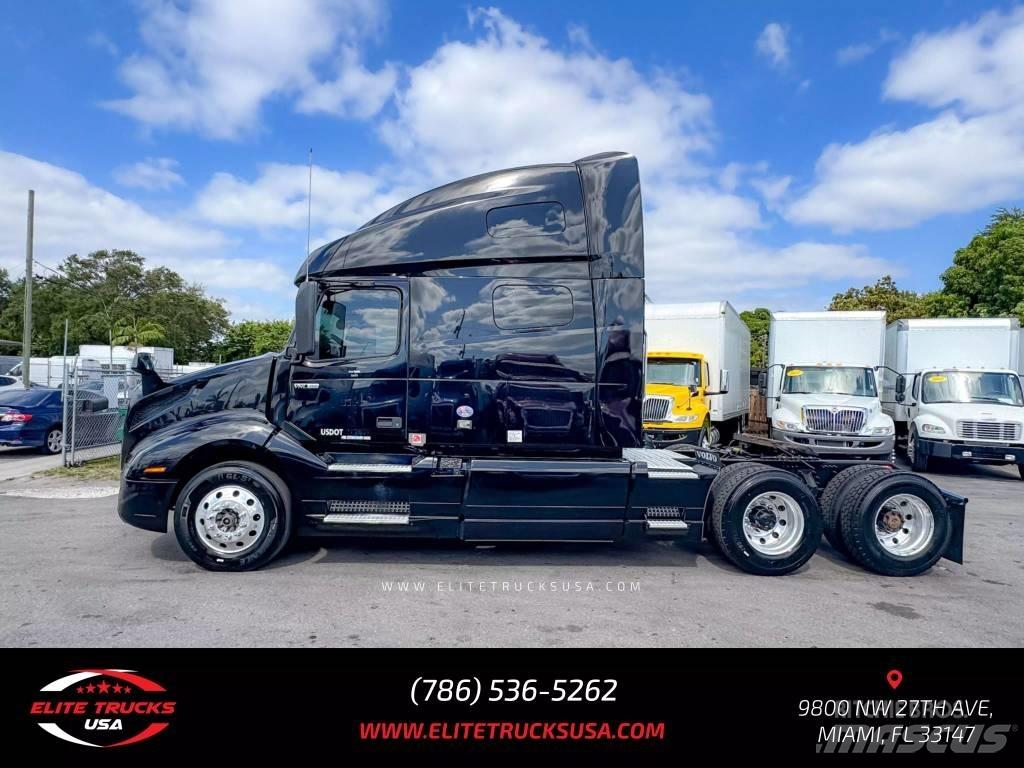 Volvo Commercial VNL Autotractoare