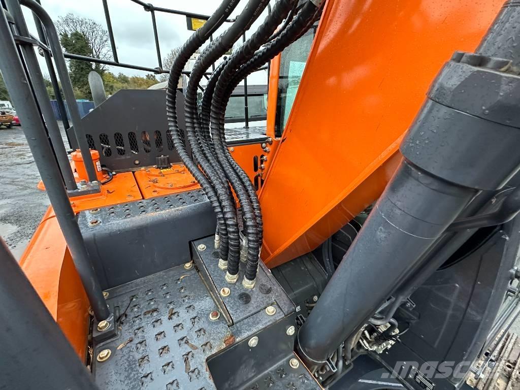 Doosan DX 140 LCR Excavatoare pe șenile
