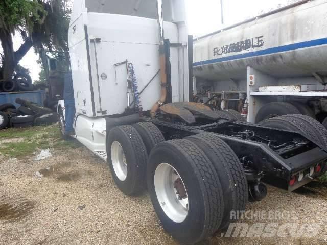 Kenworth T 660 Autotractoare