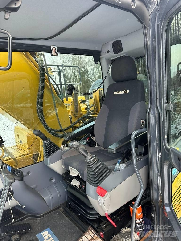 Komatsu PC210LC-11 Excavatoare pe șenile
