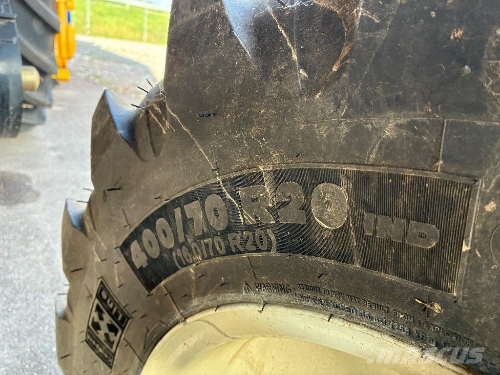 New Holland Tc 4.90 Combine de secerat