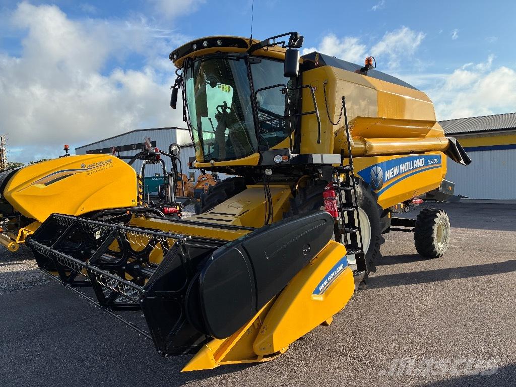 New Holland Tc 4.90 Combine de secerat