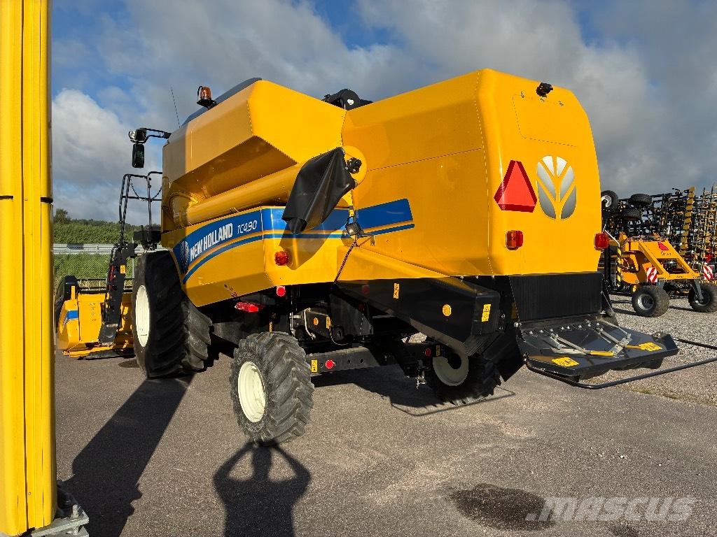 New Holland Tc 4.90 Combine de secerat