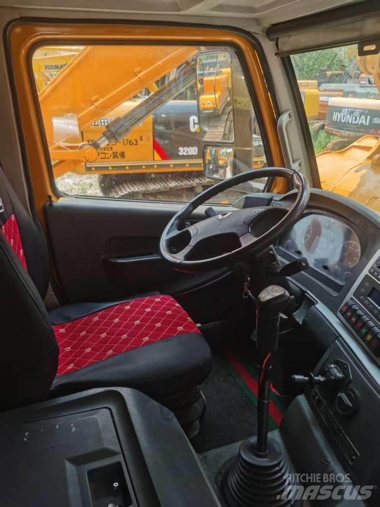 XCMG XCT 80 Macara pentru orice teren