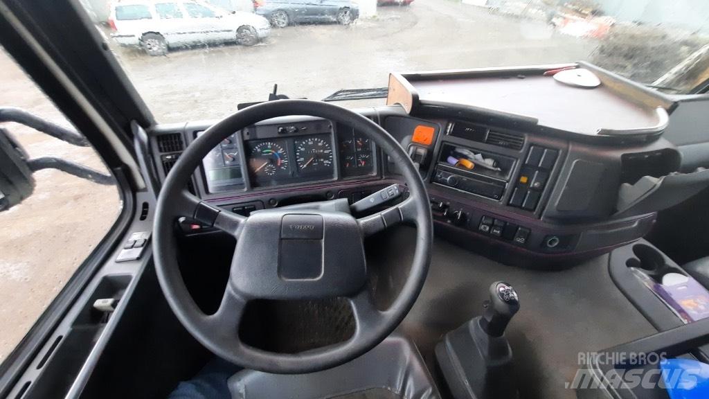 Volvo FM 10 Transportatoare vehicule
