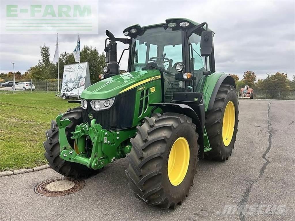 John Deere 6090m Tractoare