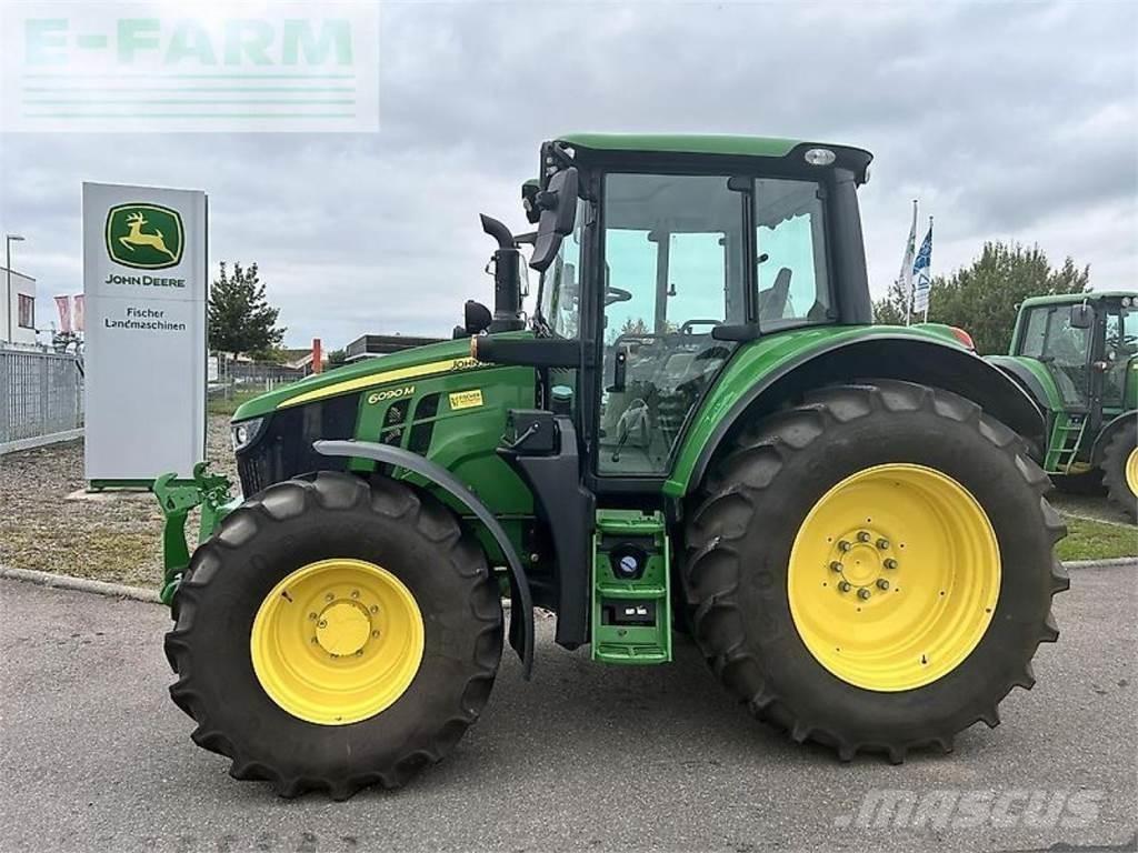 John Deere 6090m Tractoare