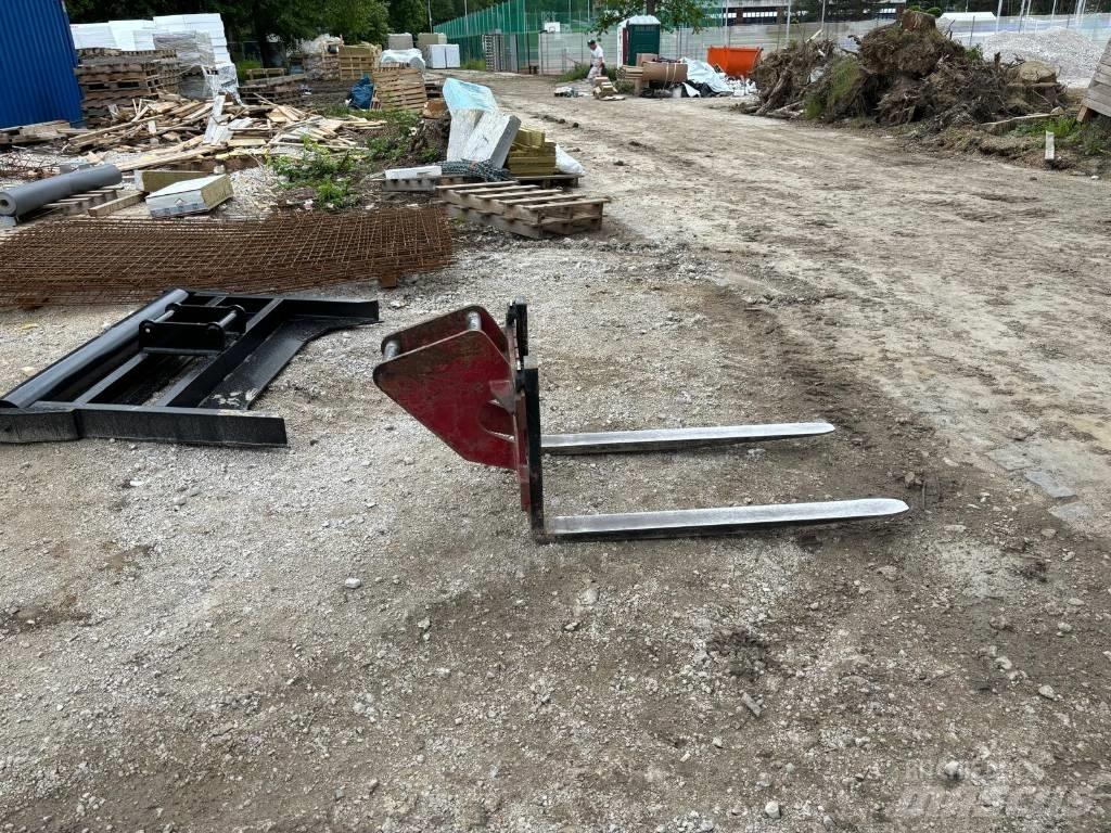 Takeuchi TB295W Excavatoare cu roti