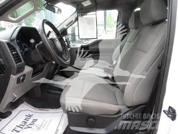 Ford F550 Autobasculanta
