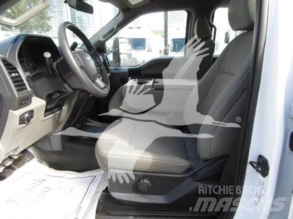 Ford F550 Autobasculanta