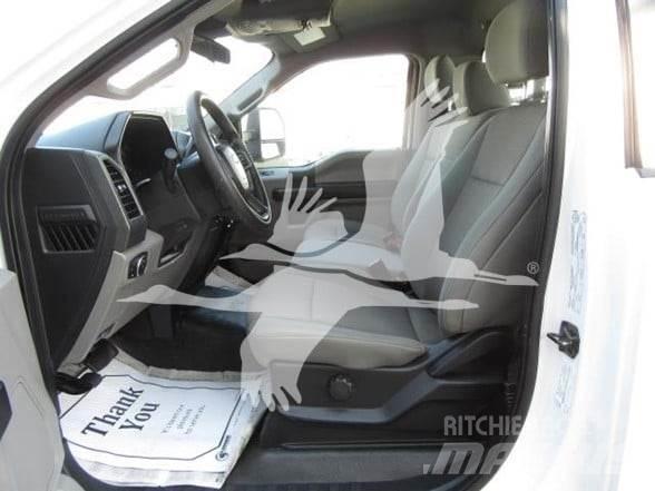 Ford F550 Camioane platforma/prelata