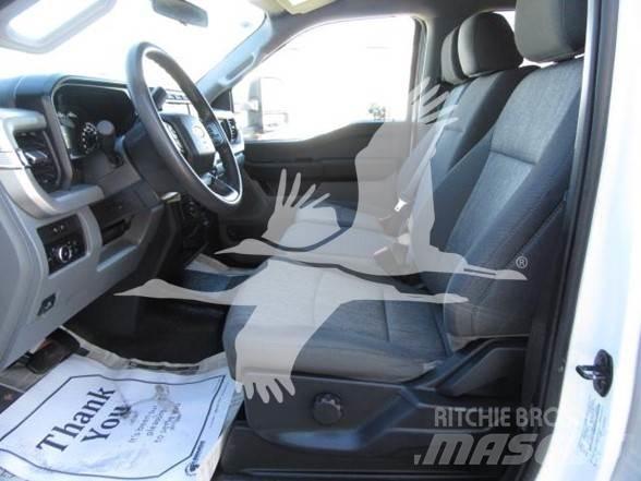 Ford F550 Camioane platforma/prelata