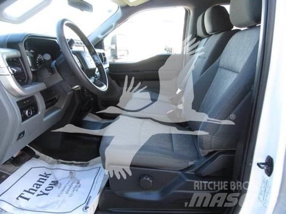 Ford F550 Camioane platforma/prelata