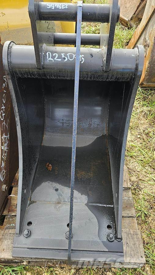 White Axe 45mm Pistoane