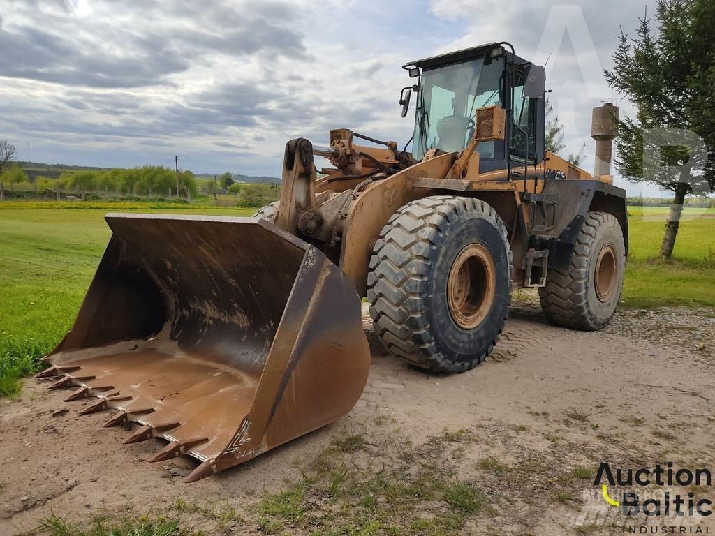 CASE 821 C Incarcator pe pneuri