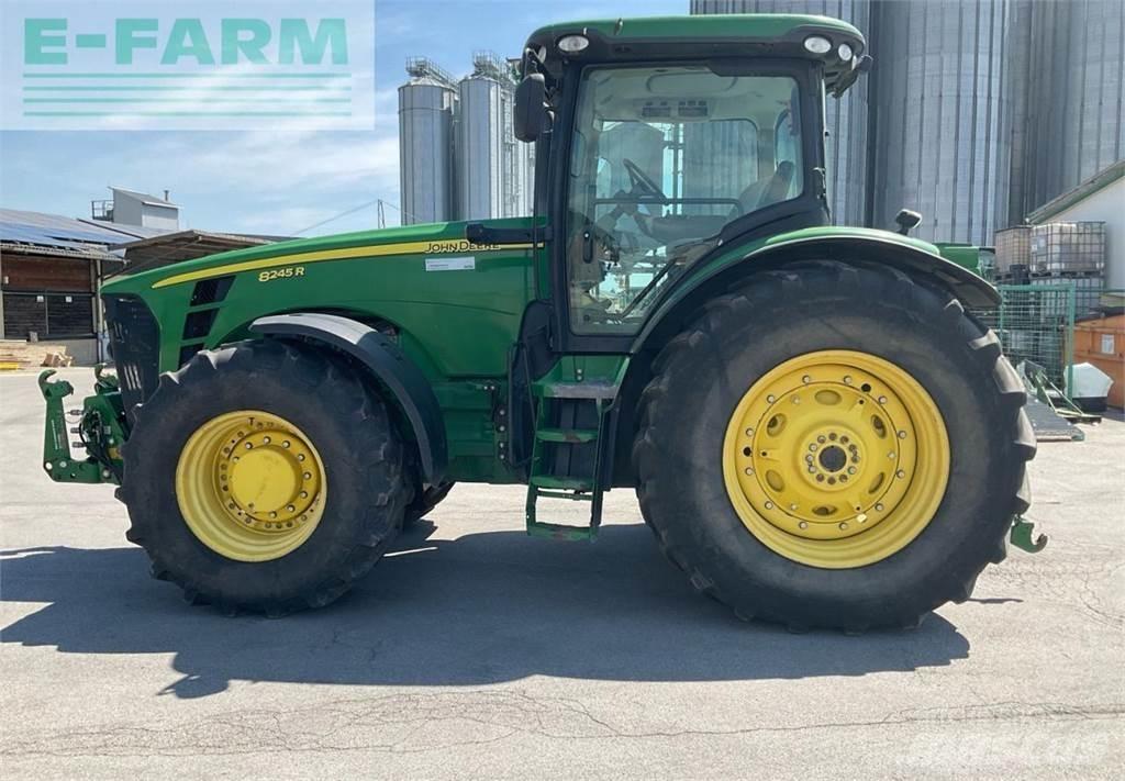John Deere 8245R Tractoare