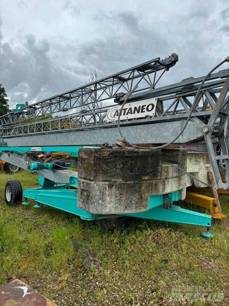 Cattaneo 61B Self erecting cranes