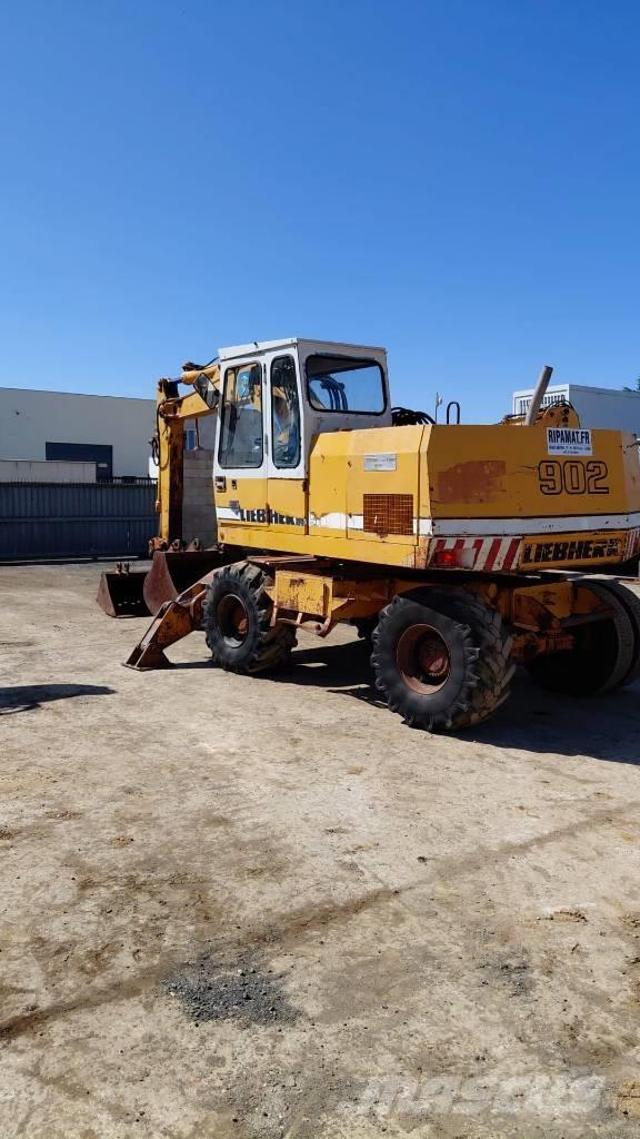 Liebherr A 902 Excavatoare cu roti