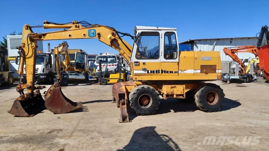 Liebherr A 902 Excavatoare cu roti