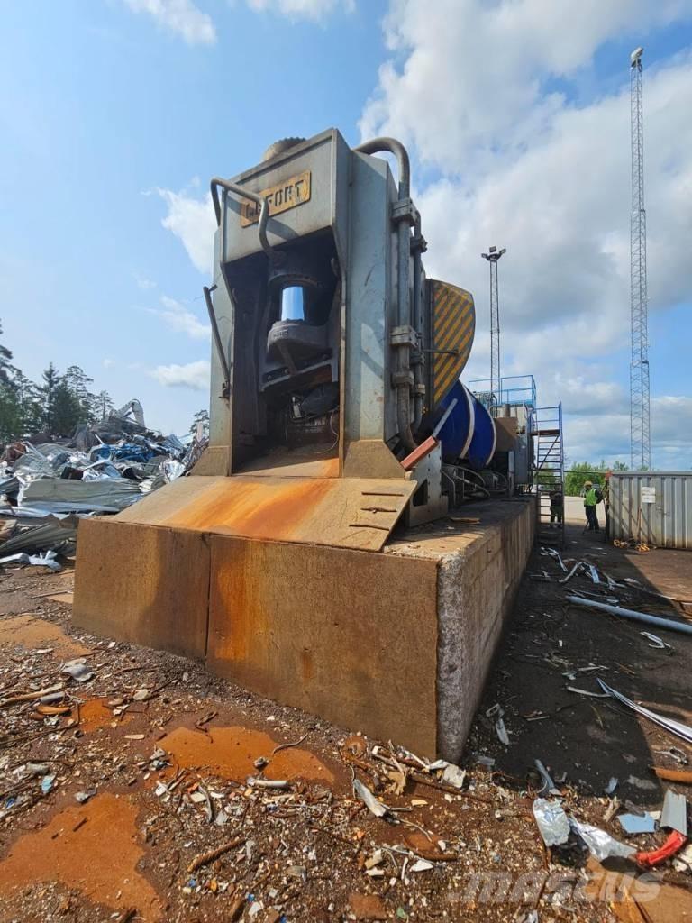 Lefort 850 Presa de balotat industriala