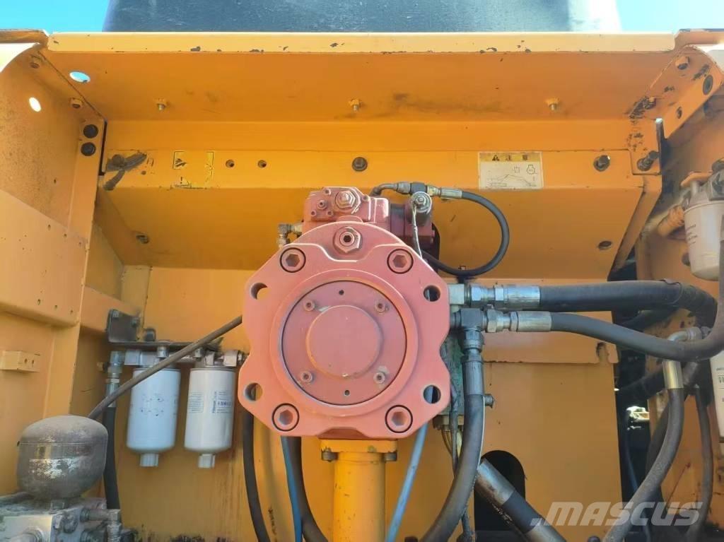 Hyundai R520LC-9T Excavatoare pe șenile
