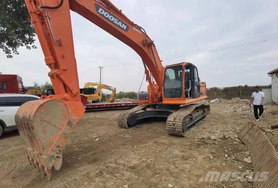 Doosan DX300LC Excavatoare pe șenile

