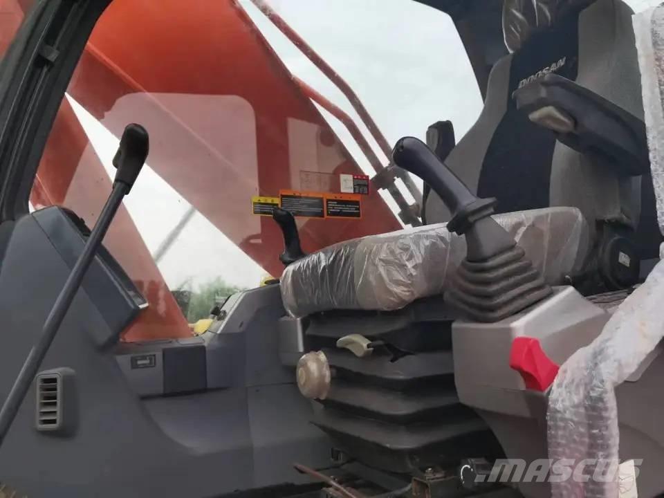 Doosan DX300LC Excavatoare pe șenile
