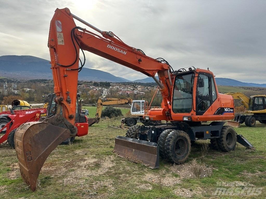 Doosan Solar 160 W V Excavatoare cu roti