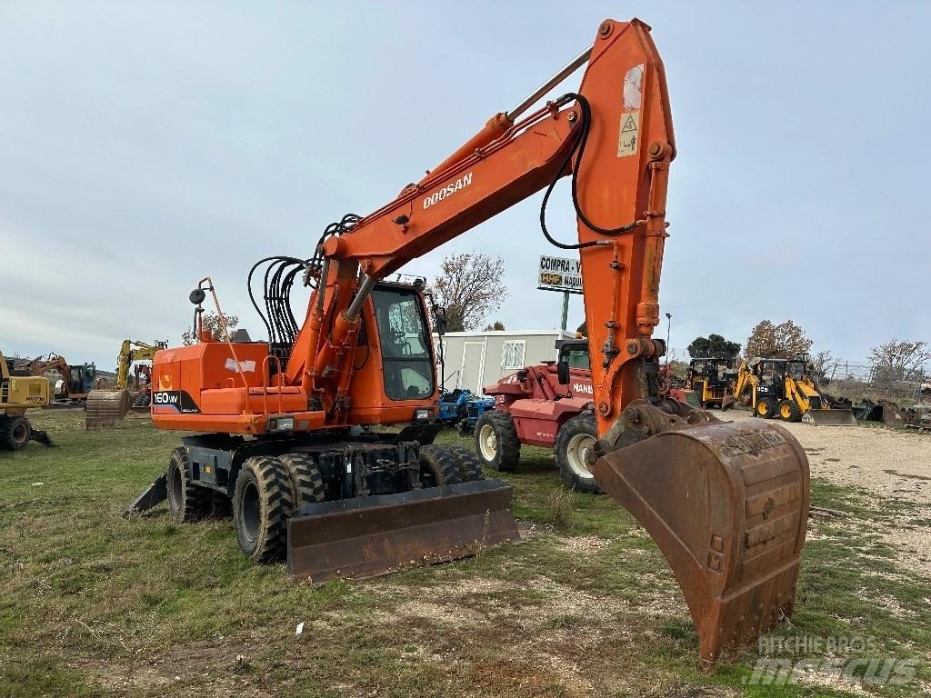 Doosan Solar 160 W V Excavatoare cu roti