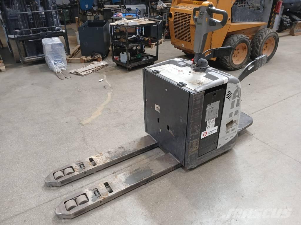 UniCarriers PLP 200 Transpaleta cu platforma