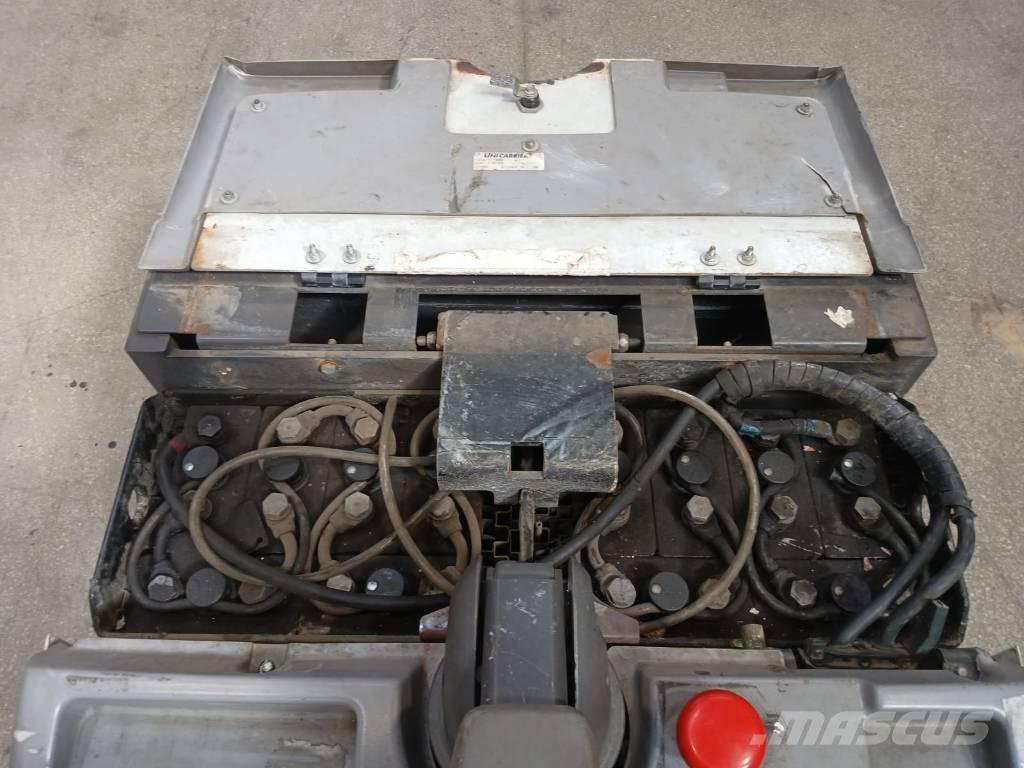 UniCarriers PLP 200 Transpaleta cu platforma