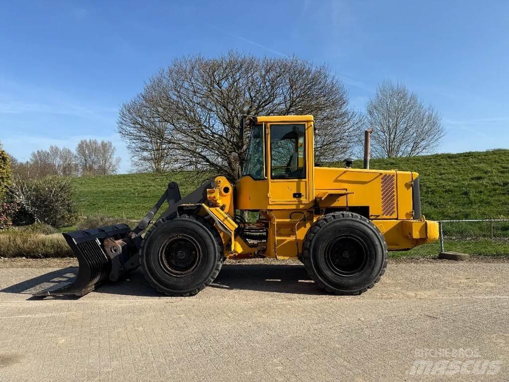 Volvo L70D Incarcator pe pneuri