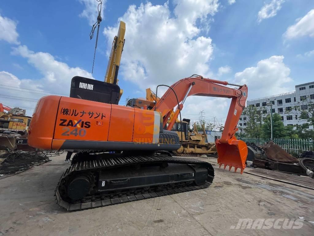 Hitachi ZX 240 Excavatoare pe șenile
