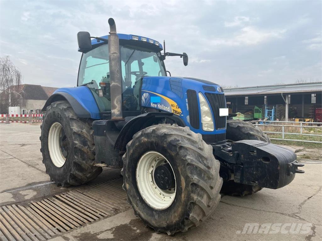 New Holland T8040 Tractoare