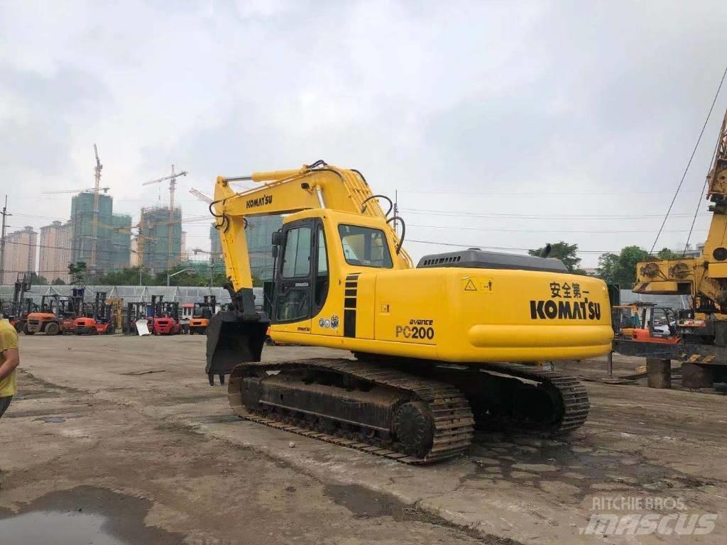 Komatsu PC 200-6 Excavatoare pe șenile

