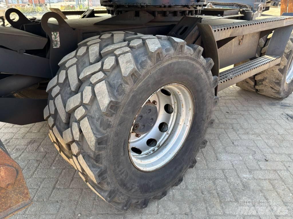 CAT M 315 Excavatoare cu roti