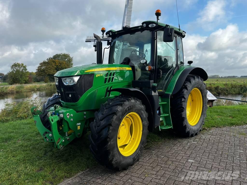 John Deere 6110 R Tractoare