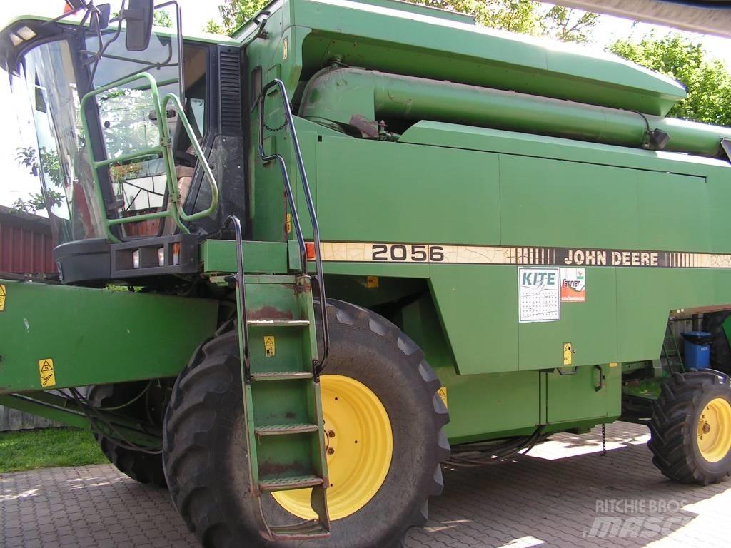 John Deere 2056 Combine de secerat