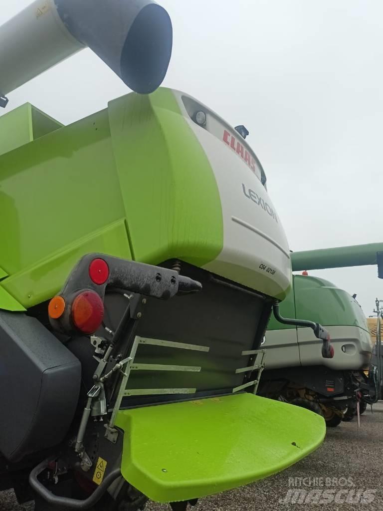CLAAS Lexion 670 Combine de secerat