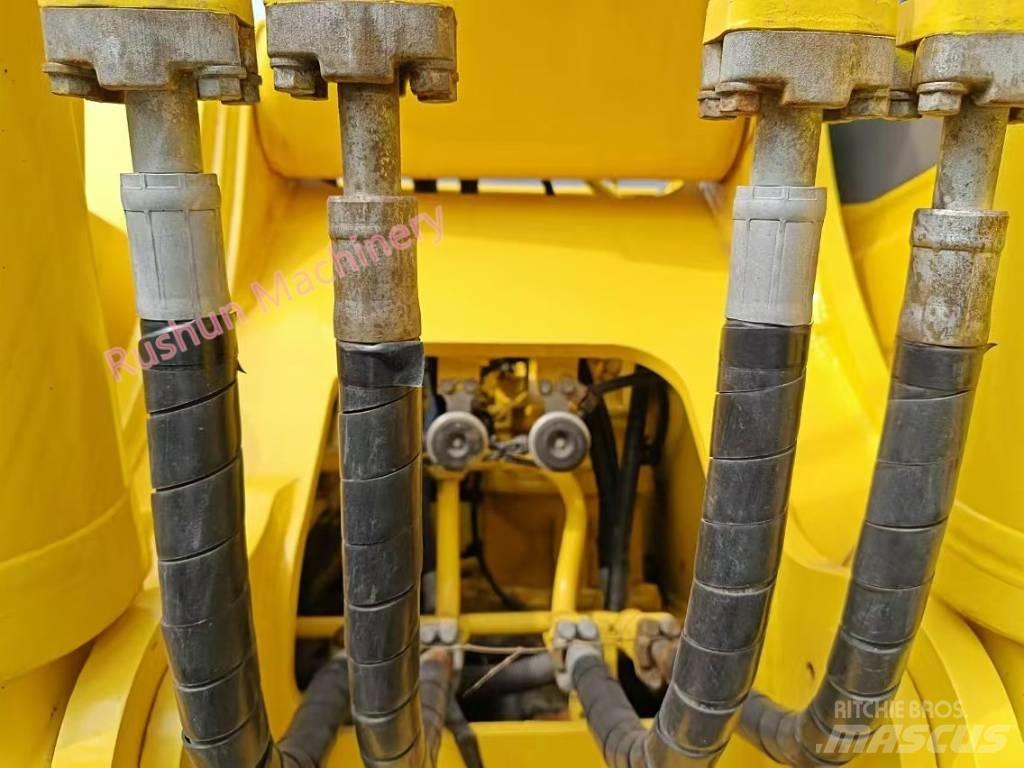 Komatsu PC 220-8 Excavatoare pe șenile
