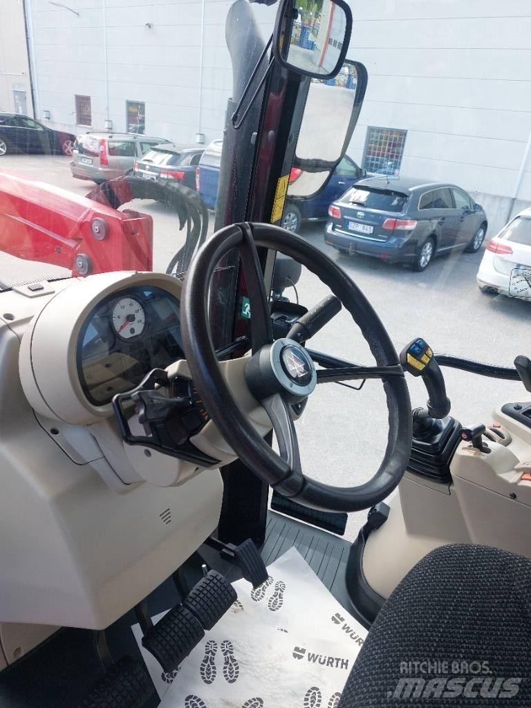 Massey Ferguson 5710 Tractoare
