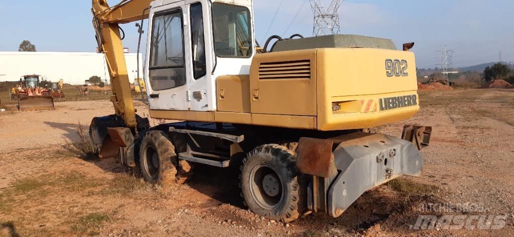 Liebherr A 902 Excavatoare cu roti