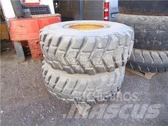  VKT 20,5x25 Anvelope, roti si jante