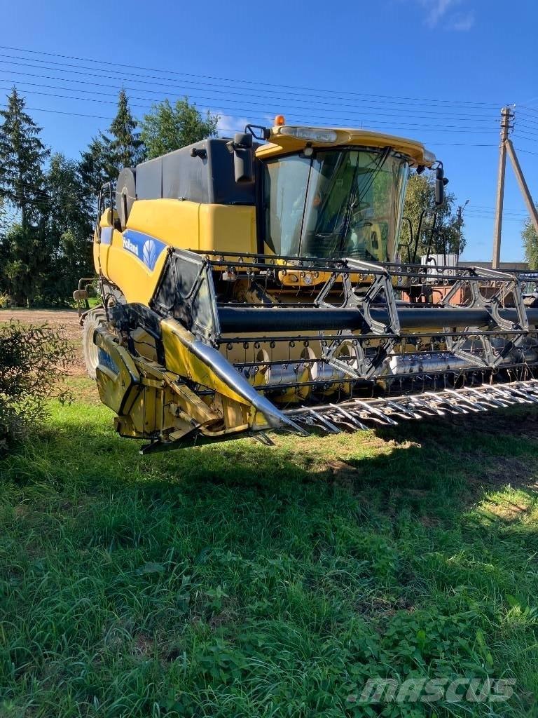 New Holland CX 8080 Combine de secerat