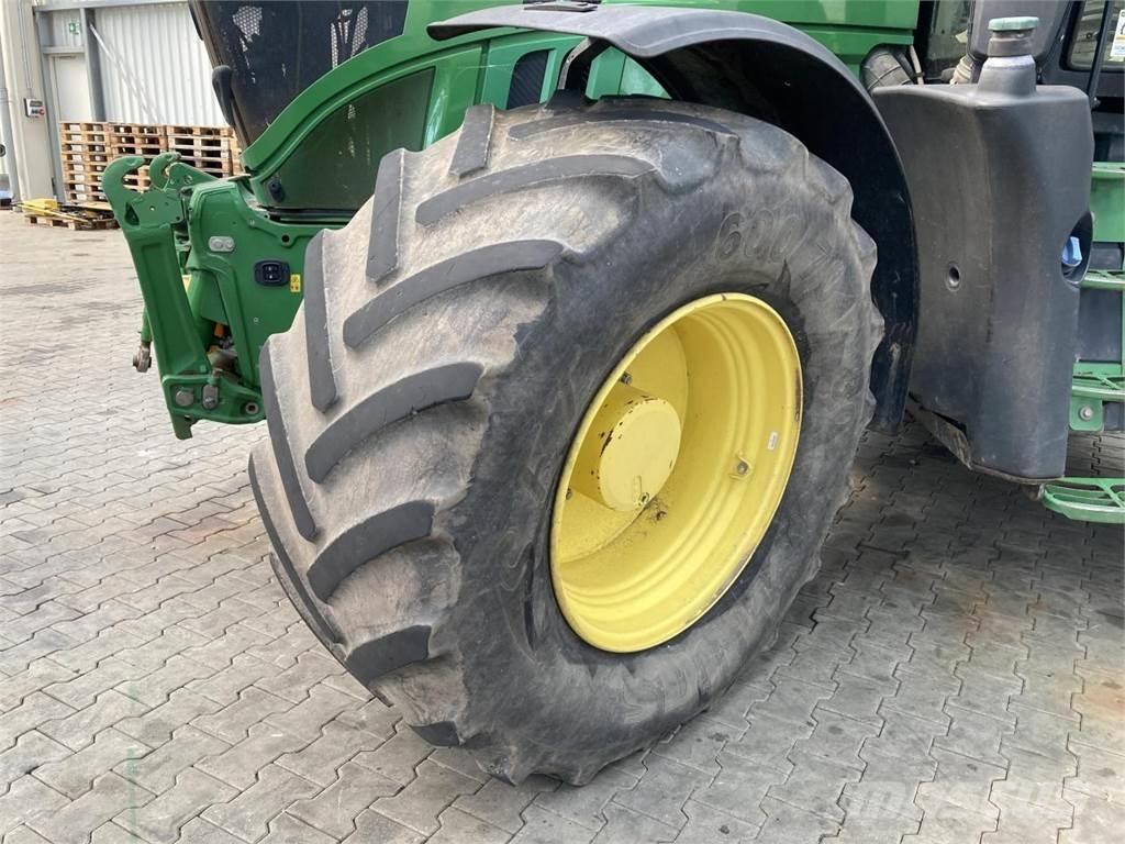 John Deere 6230R Tractoare