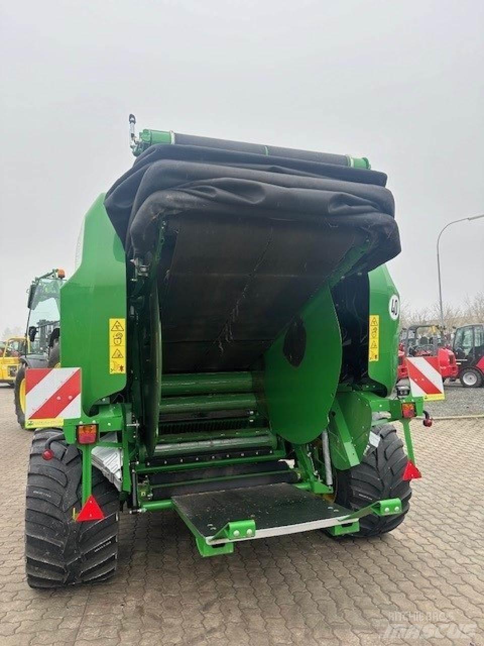 John Deere V461R Masina de balotat cilindric
